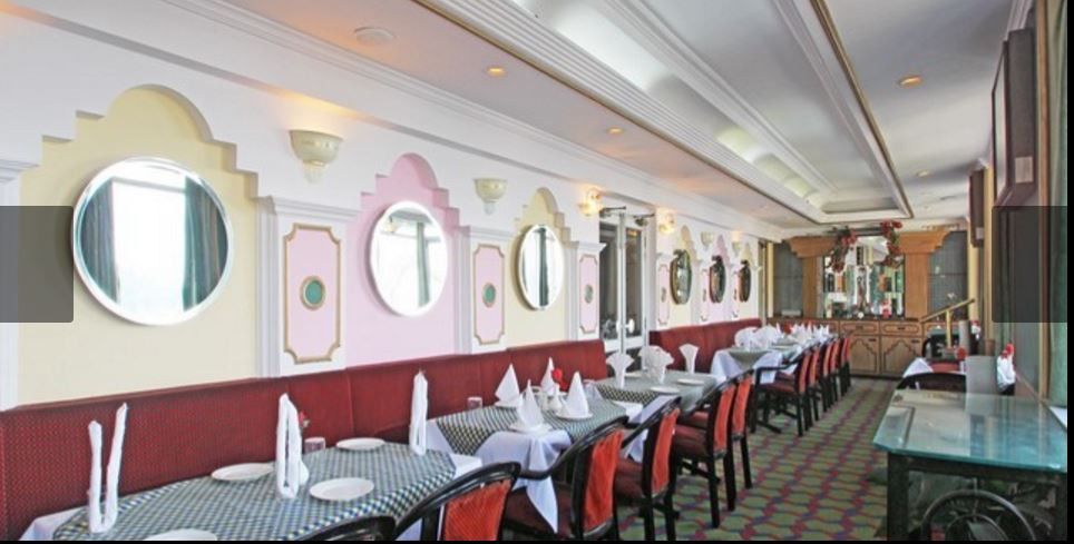 שימלה Oyo 8917 Hotel Crystal Palace מראה חיצוני תמונה
