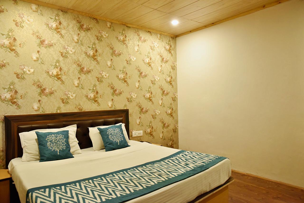שימלה Oyo 8917 Hotel Crystal Palace מראה חיצוני תמונה